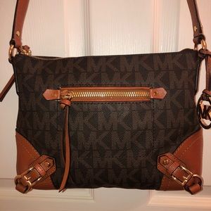 Michael Kors Signature Crossbody